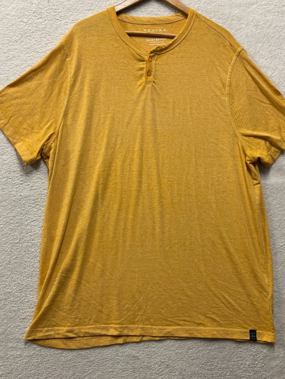 Lucky Brand Venice Burnout Henley Shirt Mens 2XL Yellow Mustard Short Sleeve SS